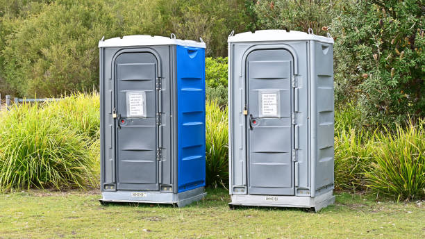 Best VIP or Luxury Restroom Trailers  in Frostproof, FL